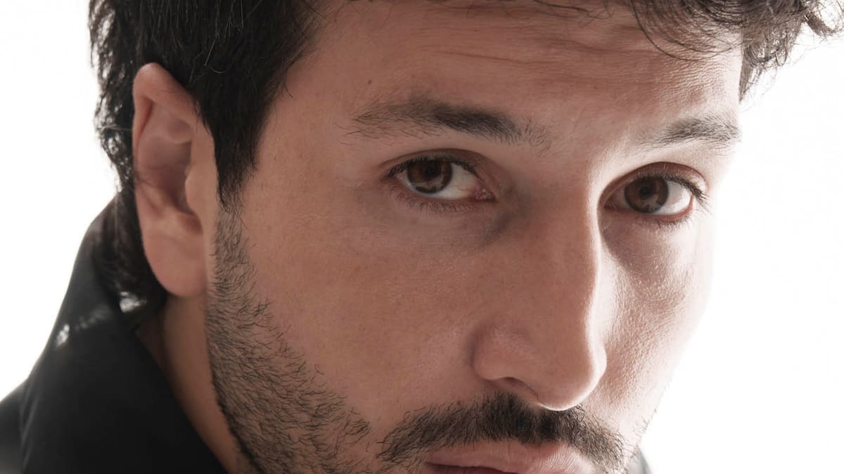 ‘Lo Que Me Pasa Con Vos’, la colaboración de Sebastián Yatra con Alonso: “Aprendimos a creer en la magia”