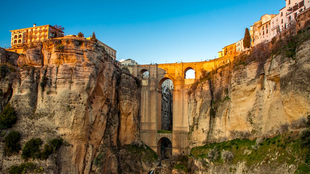 Pequeños grandes destinos de España donde escaparse en el puente de Semana Santa de última hora