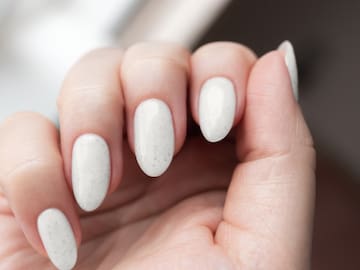 Tendencias en manicura este verano 2026: 10 uñas originales que querrás copiar