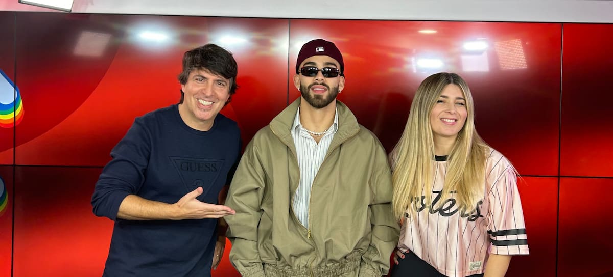 Manuel Turizo visita Anda Ya con Dani Moreno 'El Gallo' y Cristina Boscá.
