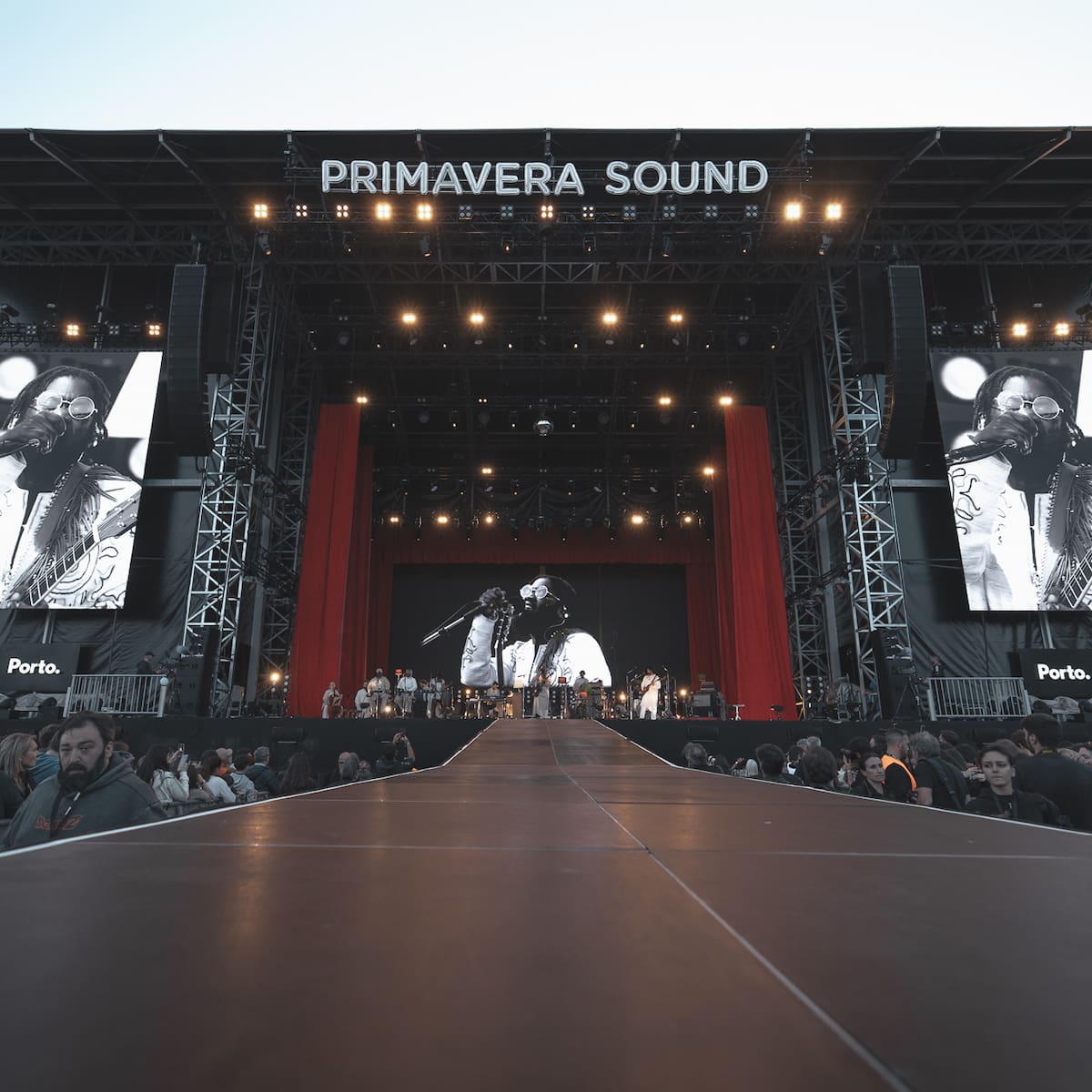 Primavera Sound 2026: horarios, quién actúa cada día y mapa del recinto en Barcelona
