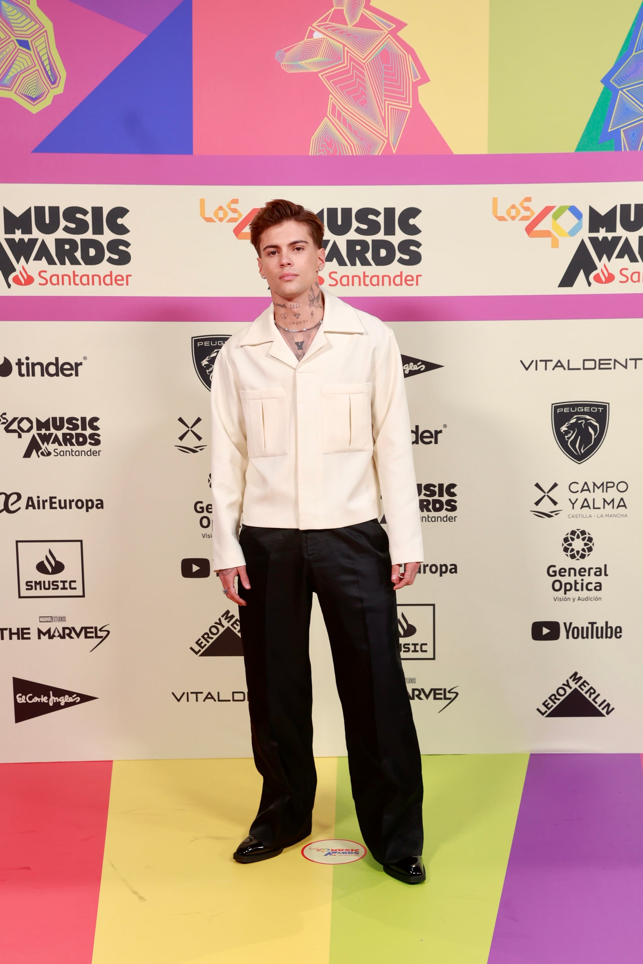 Víctor Pérez en la alfombra roja de LOS40 Music Awards Santander 2023 / Foto: Jorge París y Elena Buenavista