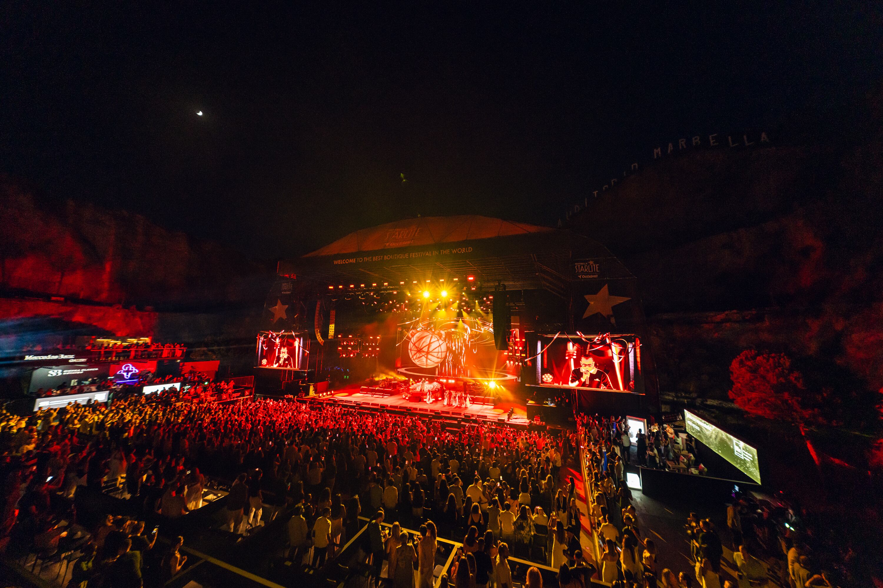 El escenario del concierto de Ozuna en el Festival Starlite Occident.
