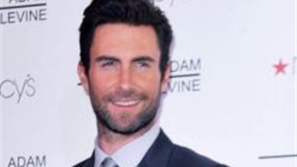 Adam Levine le pone misterio al nombre de la banda