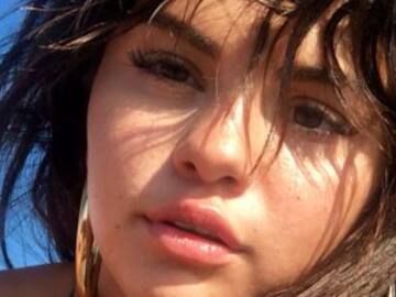 ¿Selena Gomez se operó el busto?