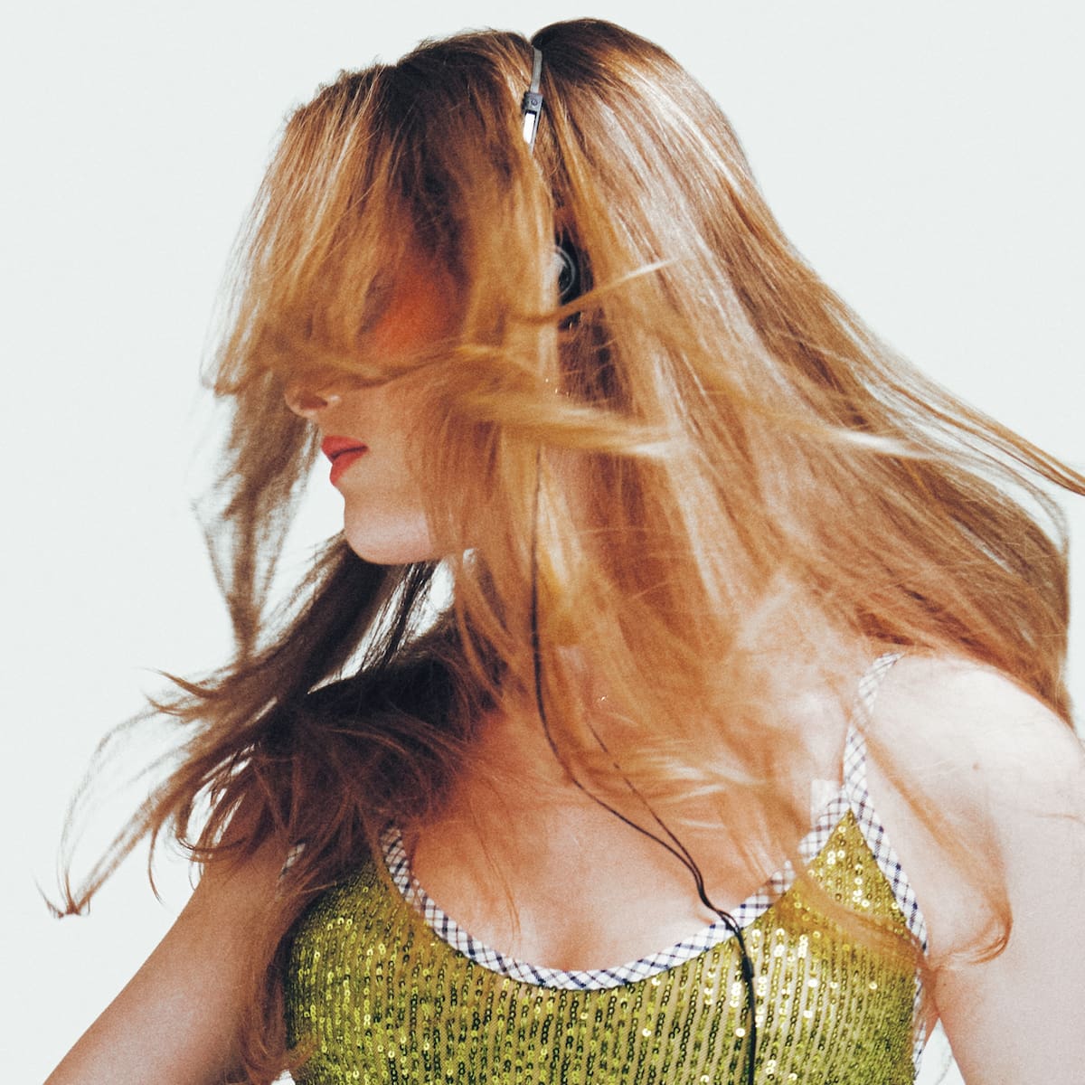 Así es 'Sábado noche', el primer single de Olivia Bay tras salir de 'Operación Triunfo 2025': letra y significado de la canción