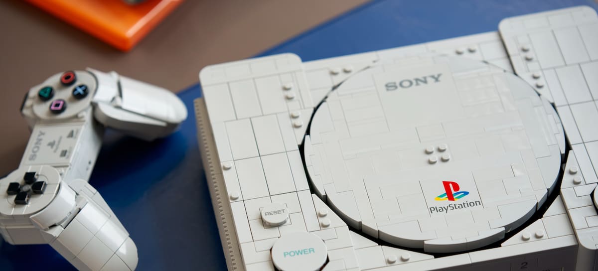 La PlayStation original se convierte en set oficial de LEGO: casi 2.000 piezas, detalles ocultos y pura nostalgia noventera