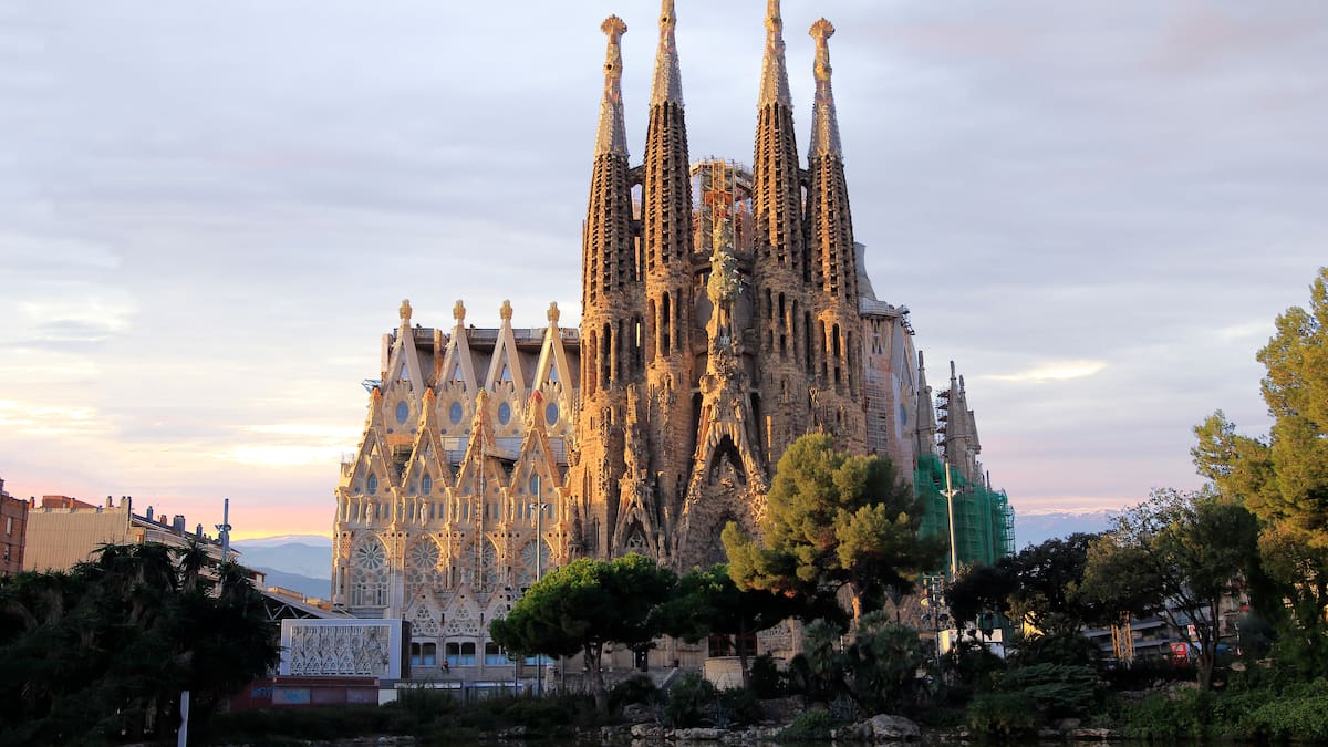 La Sagrada Familia ya es la iglesia más alta del mundo: ¿cuándo estará por fin terminada?