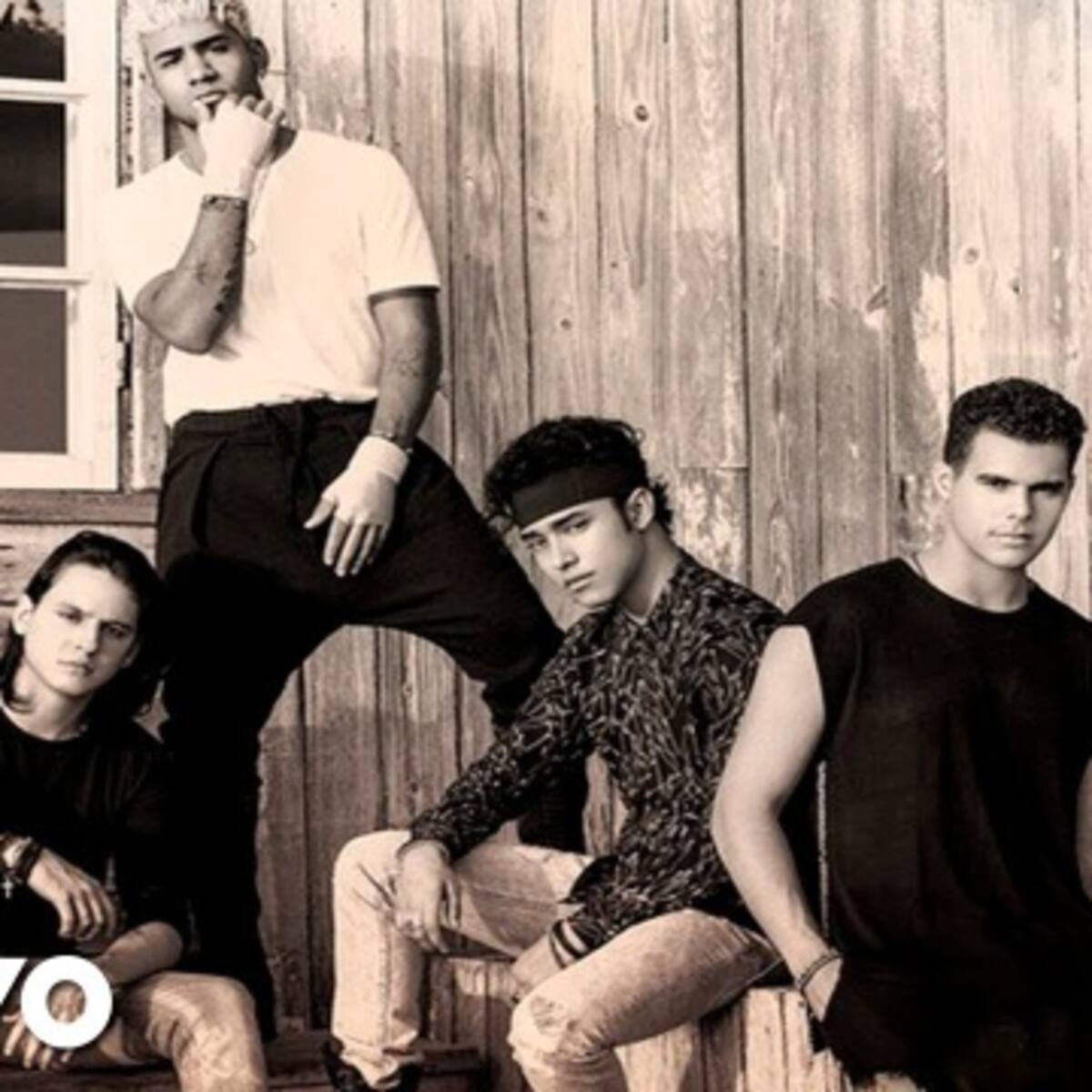 CNCO estrena "Mi Medicina"