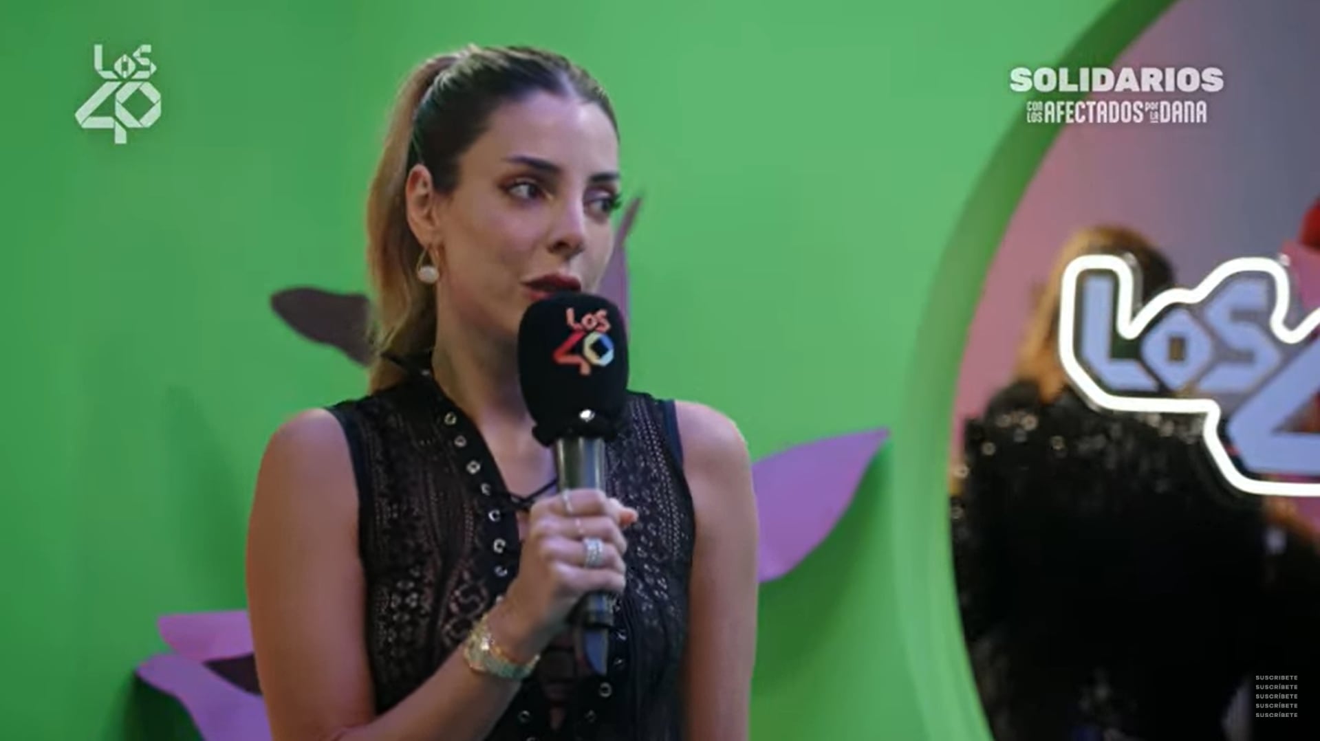 Corina Smith confiesa en el Preshow que le encantaría colaborar con Lola Indigo: "Son unas pospstars las mujeres españolas"