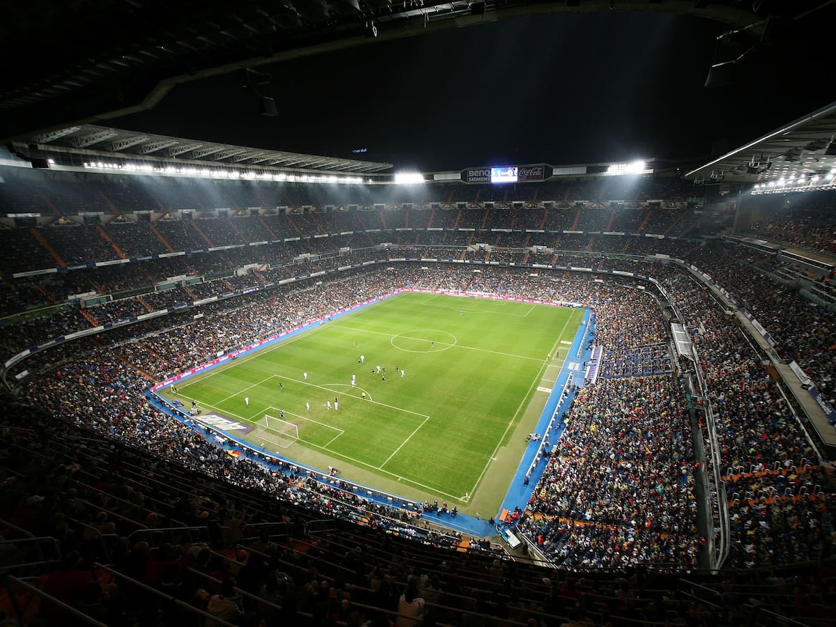 Ni el Real Madrid ni el FC Barcelona: este es el equipo que tiene el himno deportivo que mayor energía transmite