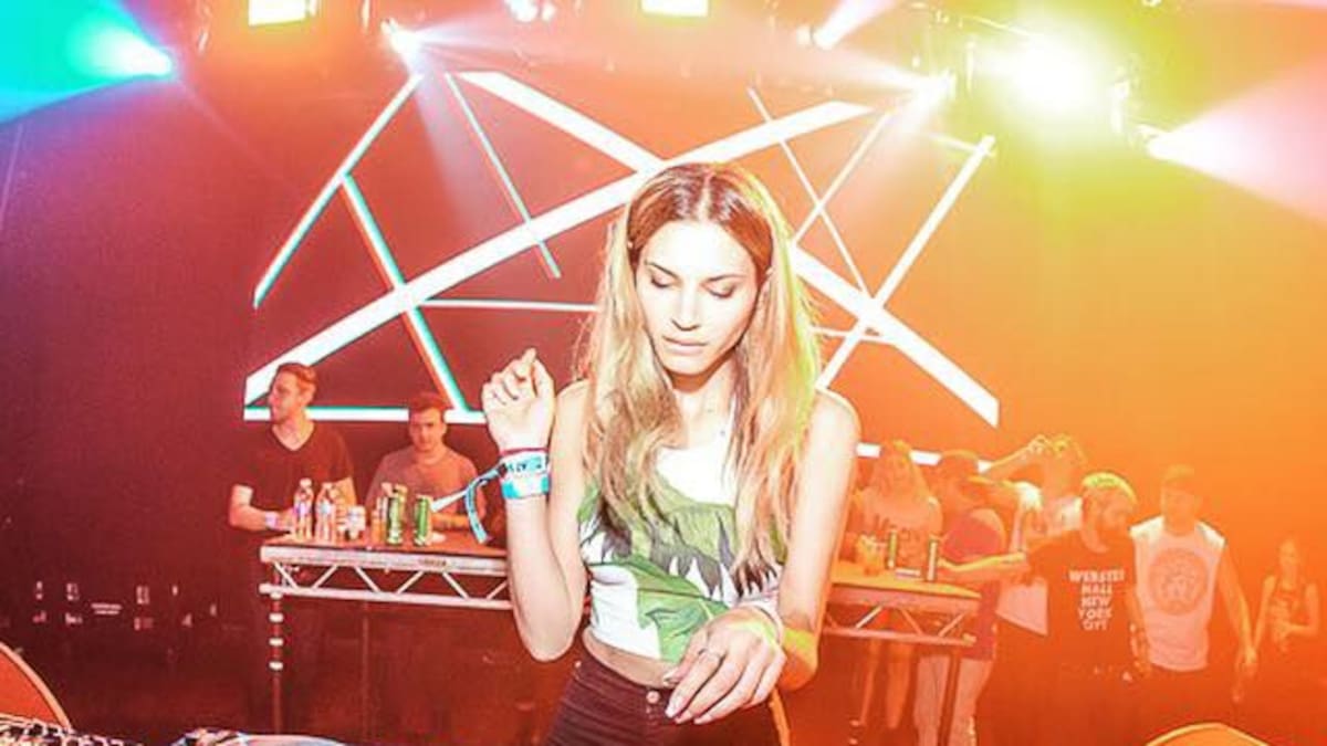 Jack Novak: Una fusión de energía, belleza y EDM
