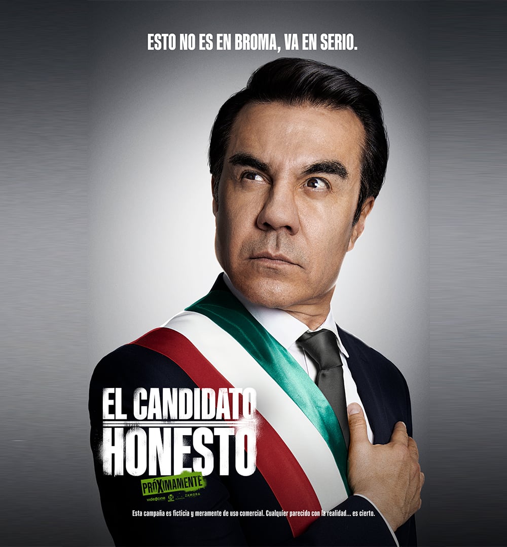 Adrián Uribe en la película &quot;El Candidato Honesto&quot;