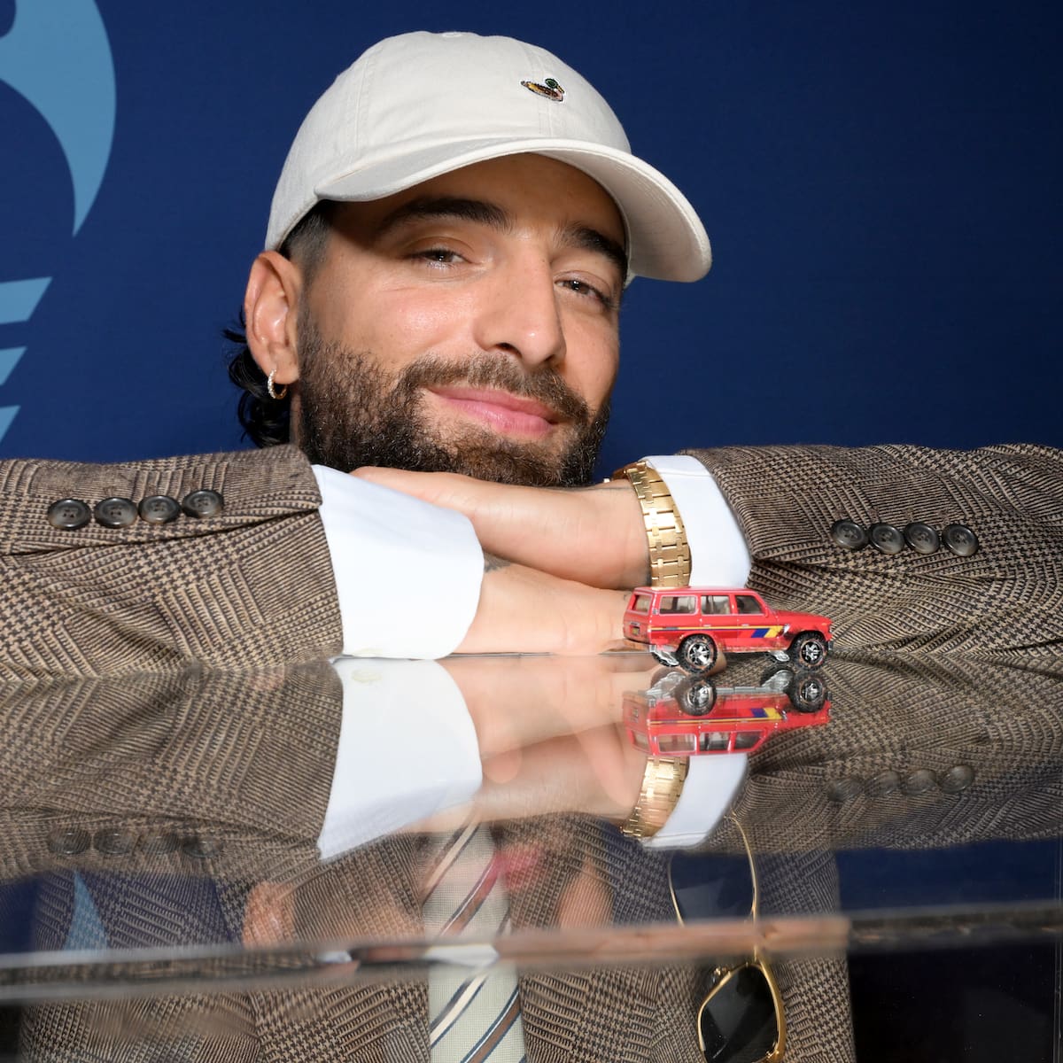 Maluma se cuela en las aulas por un día: "Empecé a vender sándwiches en el colegio"
