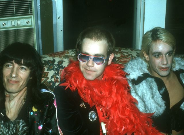 El bajista Bill Wyman, de los Rolling Stones, Elton John e Iggy Pop, en 1975.