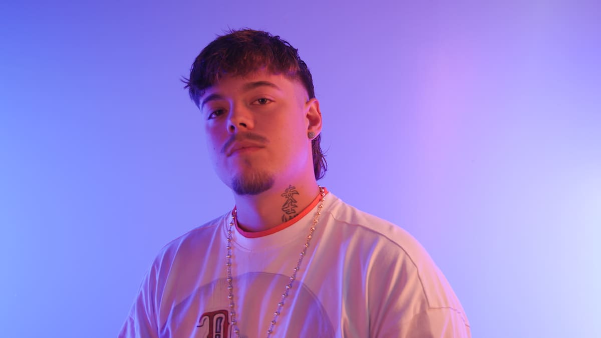 Saiko opina sobre las cadenas como símbolo de la escena urbana: “Me parece que es tirar el dinero”