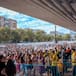 Ni latas, ni sprays: qué puedes meter (y qué no) en el concierto de Karol G en el Santiago Bernabéu