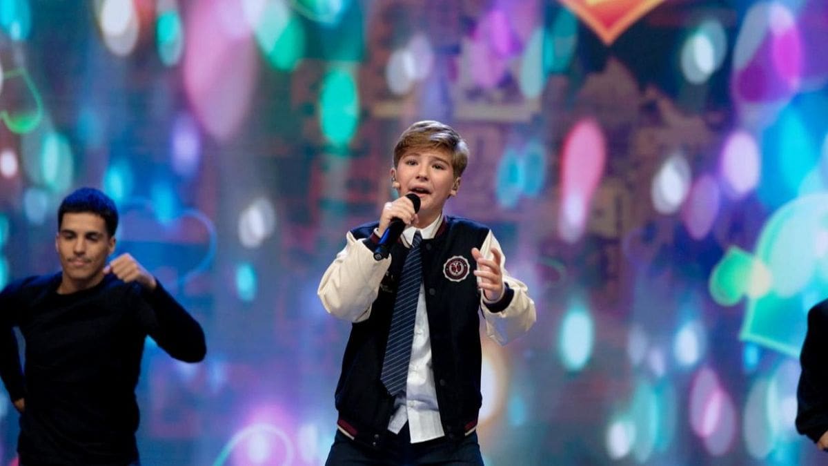 Lucas Paulano interpreta en 'El perro andaluz' su 'Cuore bello', el tema con el que representará a España en Eurovisión Junior 2026