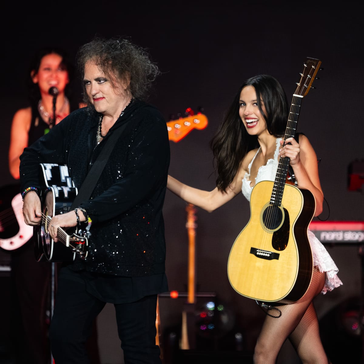 Olivia Rodrigo presenta su primera colaboración ‘what’s wrong with me’ con Robert Smith en el Primavera Sound 2026