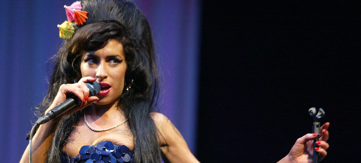 Amy Winehouse durante su actuación en el festival de Glastonbury el 28 de junio de 2008.