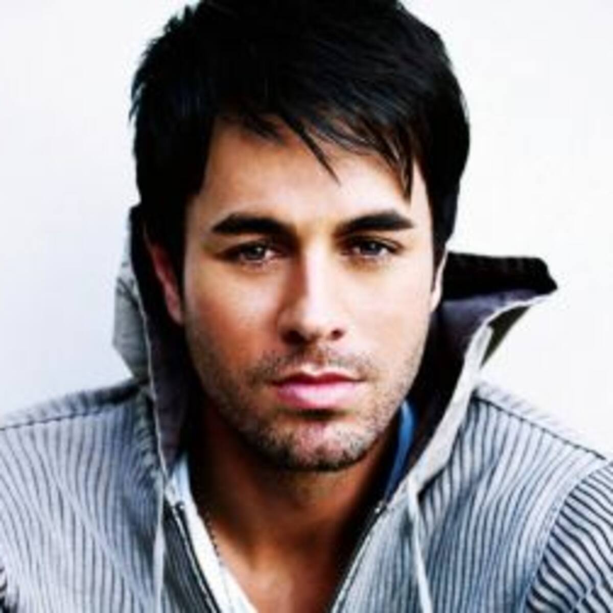 Enrique Iglesias compartió un adelanto "picante" de su nuevo tema