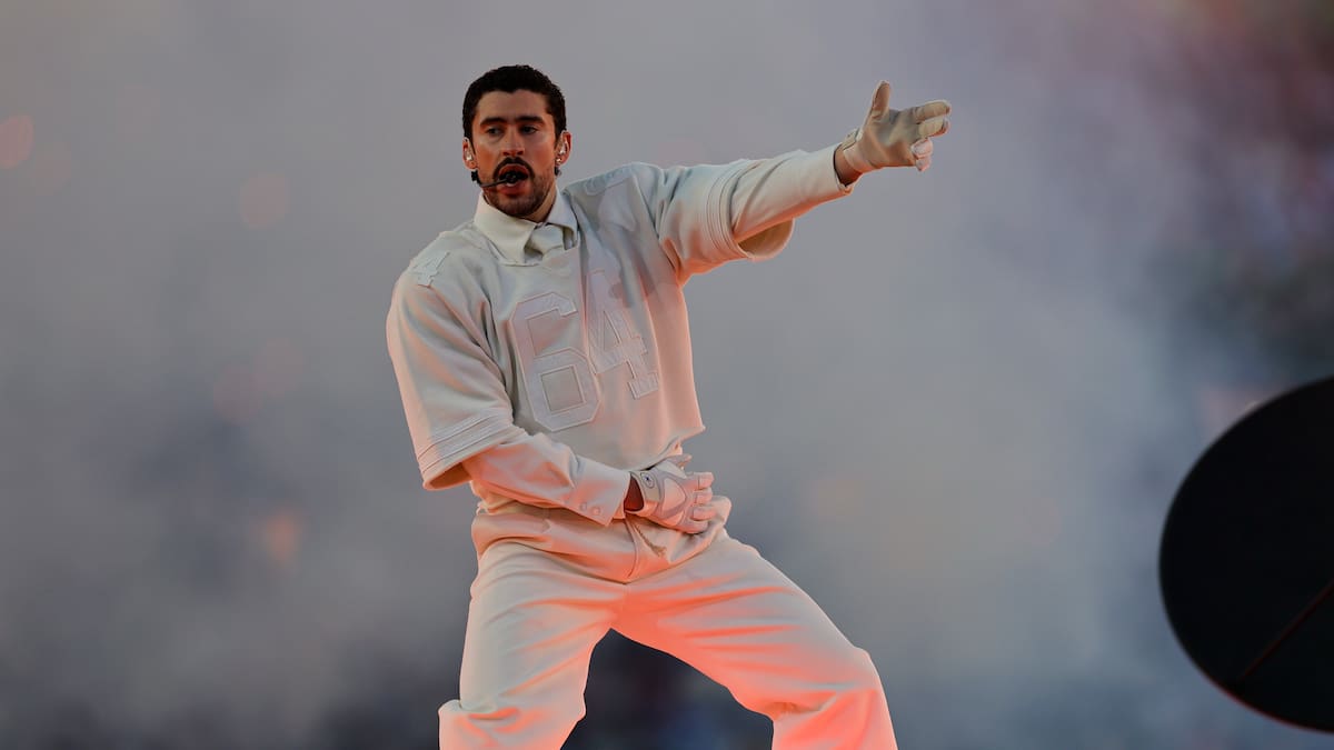 Bad Bunny llega a la Asamblea de Madrid: la propuesta de la izquierda contra el guiño de Ayuso a Trump por la Medalla de Madrid