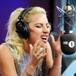 Lady gaga canta en vivo "Perfect Illusion"