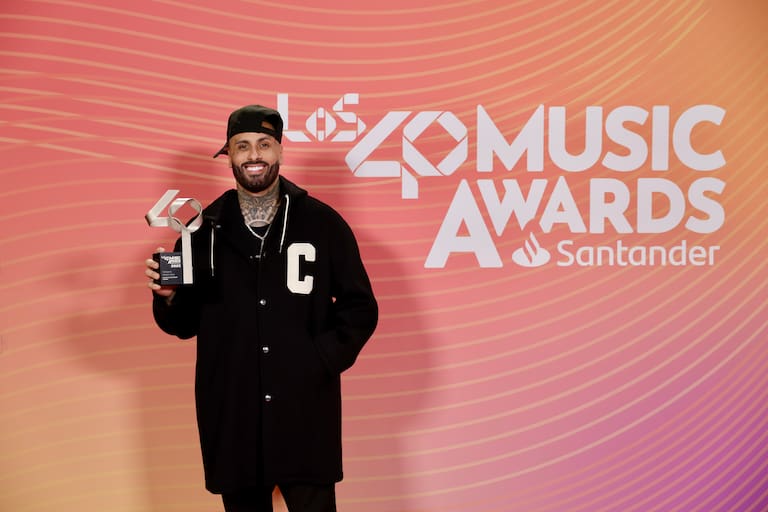 Leyenda urbana: Nicky Jam suma un Global Icon y Mejor Colaboración Urbana por Hiekka junto a Beéle.