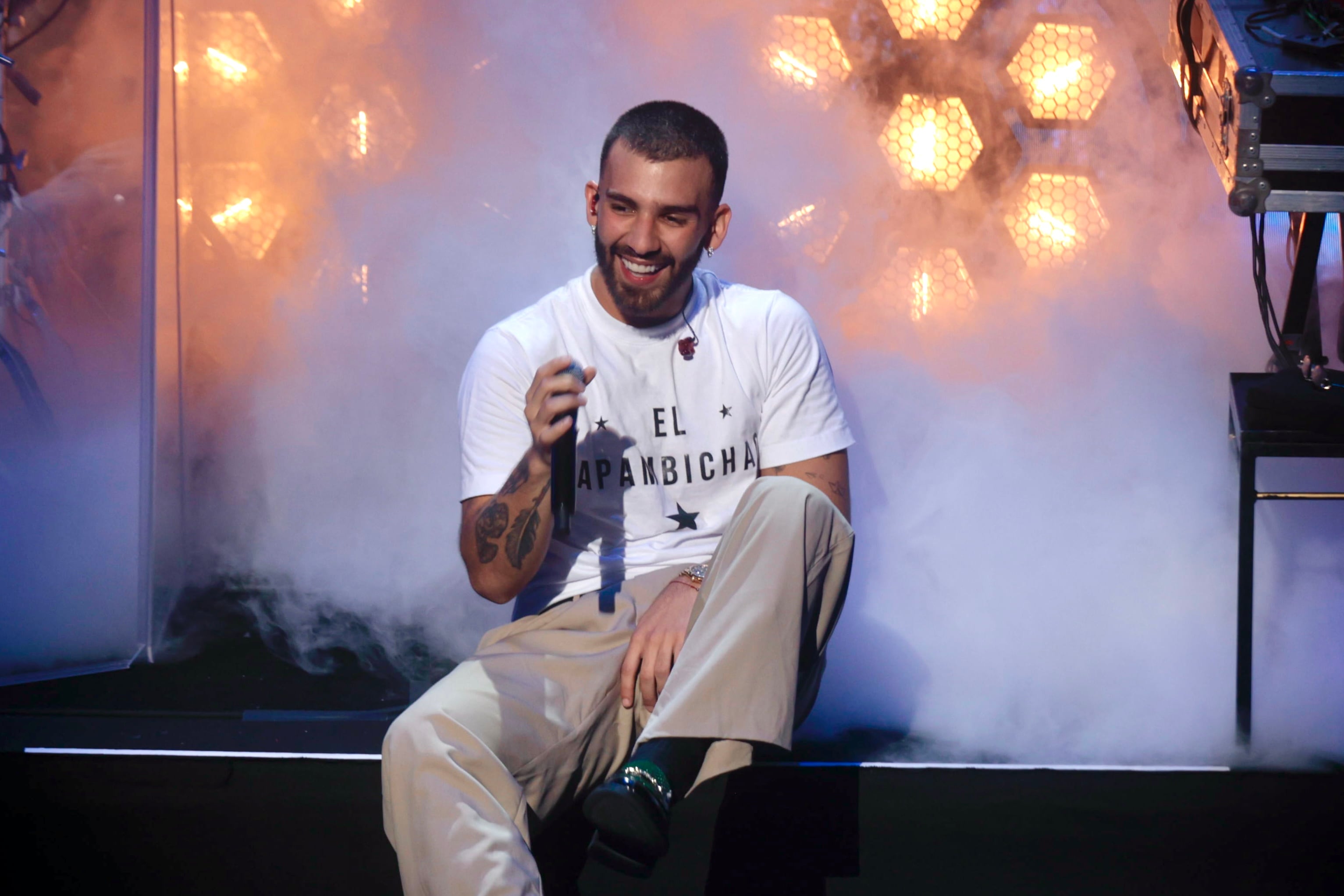 Además de música, Manuel no dejó de sonreír ni un solo momento con su público. Una química inquebrantable que convierte España en uno de sus lugares seguros.