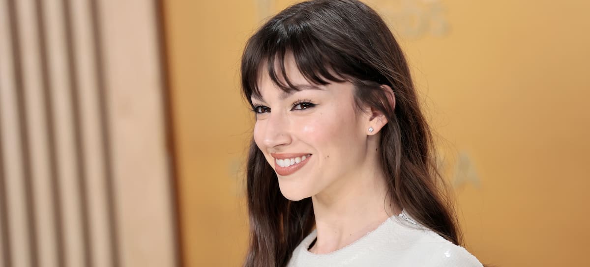 Úrsula Corberó, vestida de Loewe en la alfombra roja de los SAG Awards 2025.