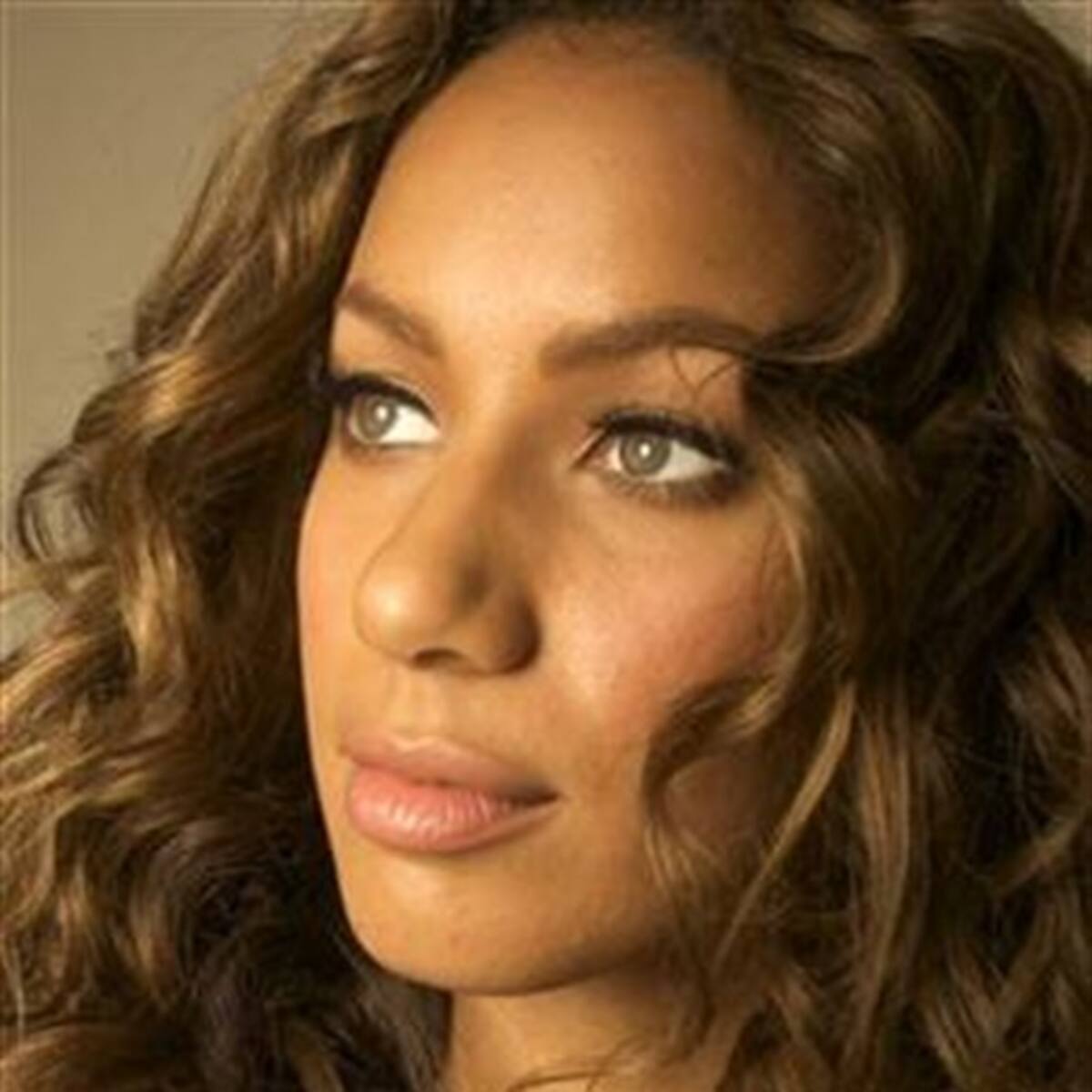 Leona Lewis cancela su gira mundial por desamor
