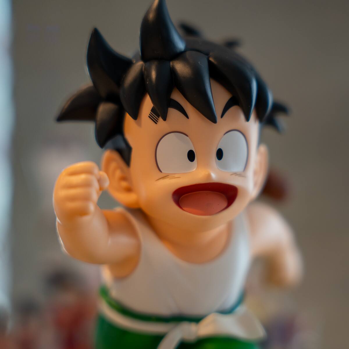 La figura de Son Gohan que convierte el ending de Dragon Ball Z en un pequeño diorama lleno de emoción