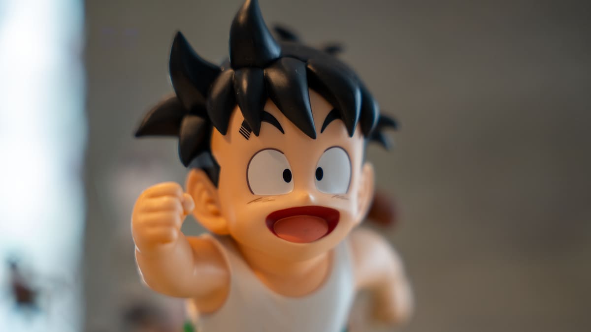 La figura de Son Gohan que convierte el ending de Dragon Ball Z en un pequeño diorama lleno de emoción