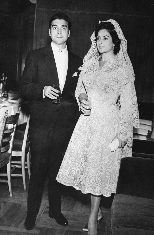 Boda de Lola Flores  y Antonio González en El Escorial, Madrid, en 1957. 