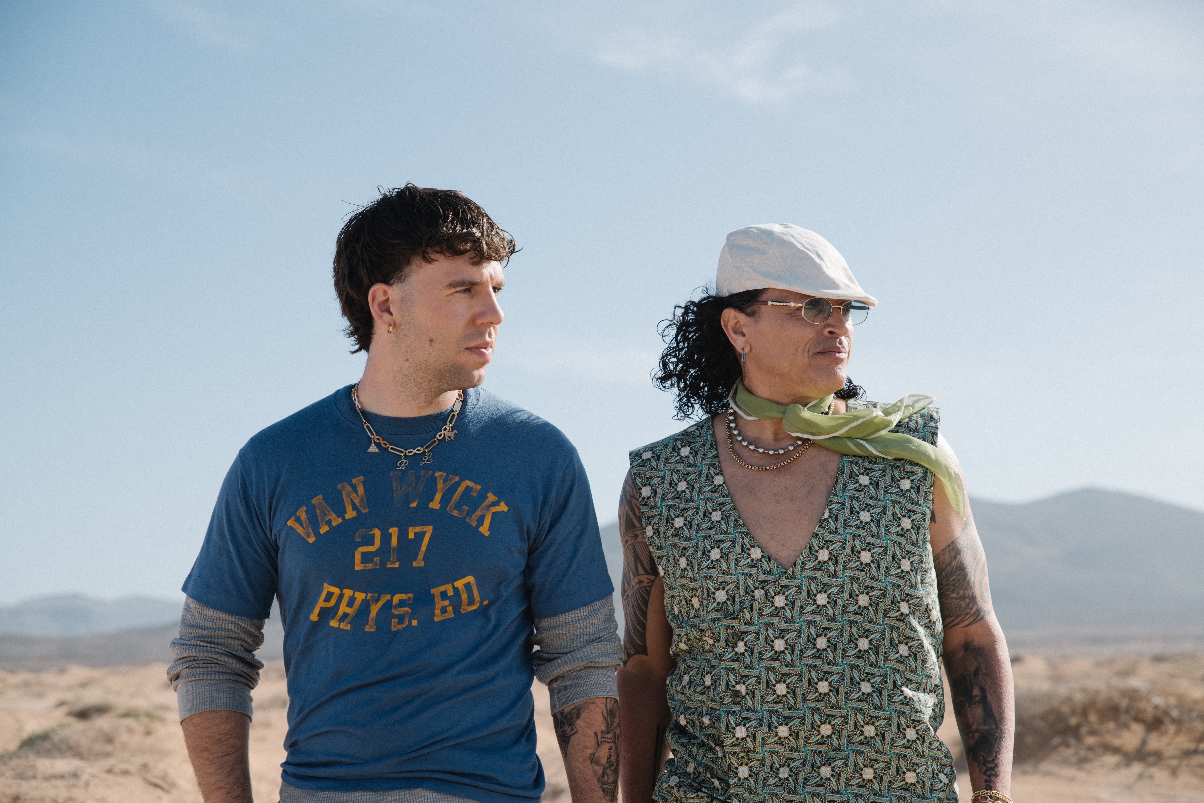 Quevedo y Elvis Crespo en la grabación de 'La Graciosa'