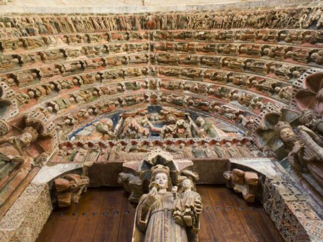 Pórtico de la Iglesia de Santa María Mayor.