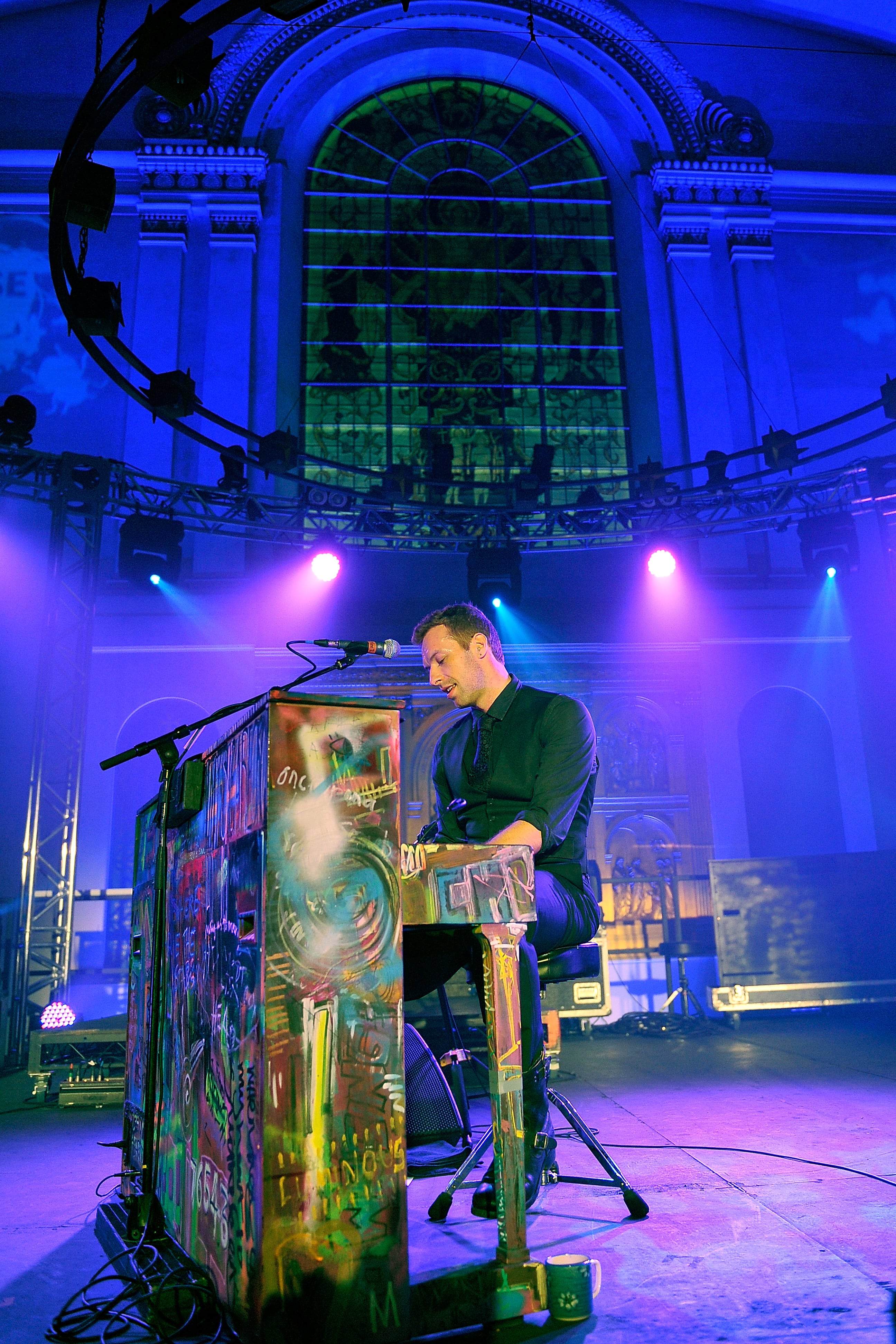 Chris Martin en la iglesia de St John-at-Hackney