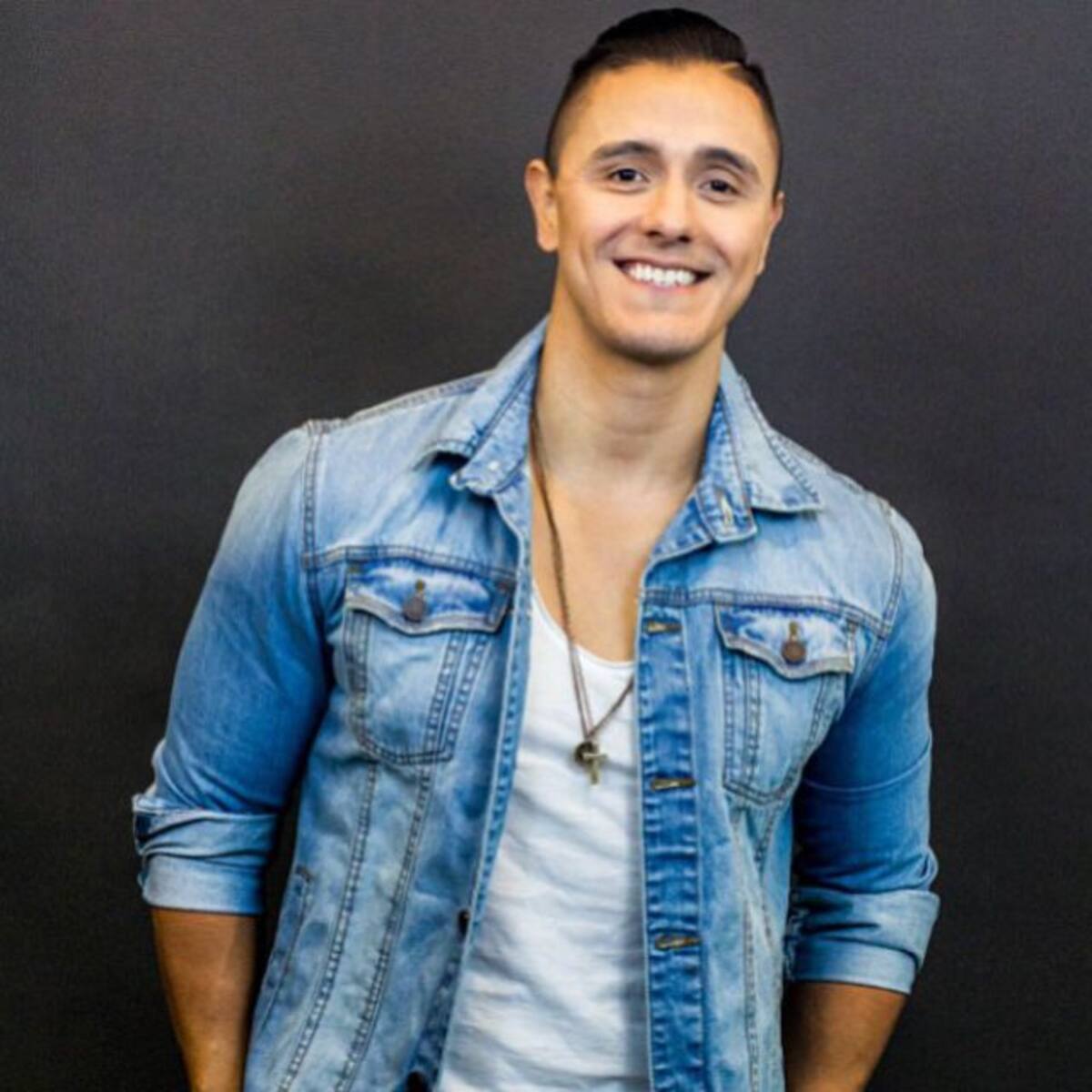 Joey Montana: Carisma y Talento