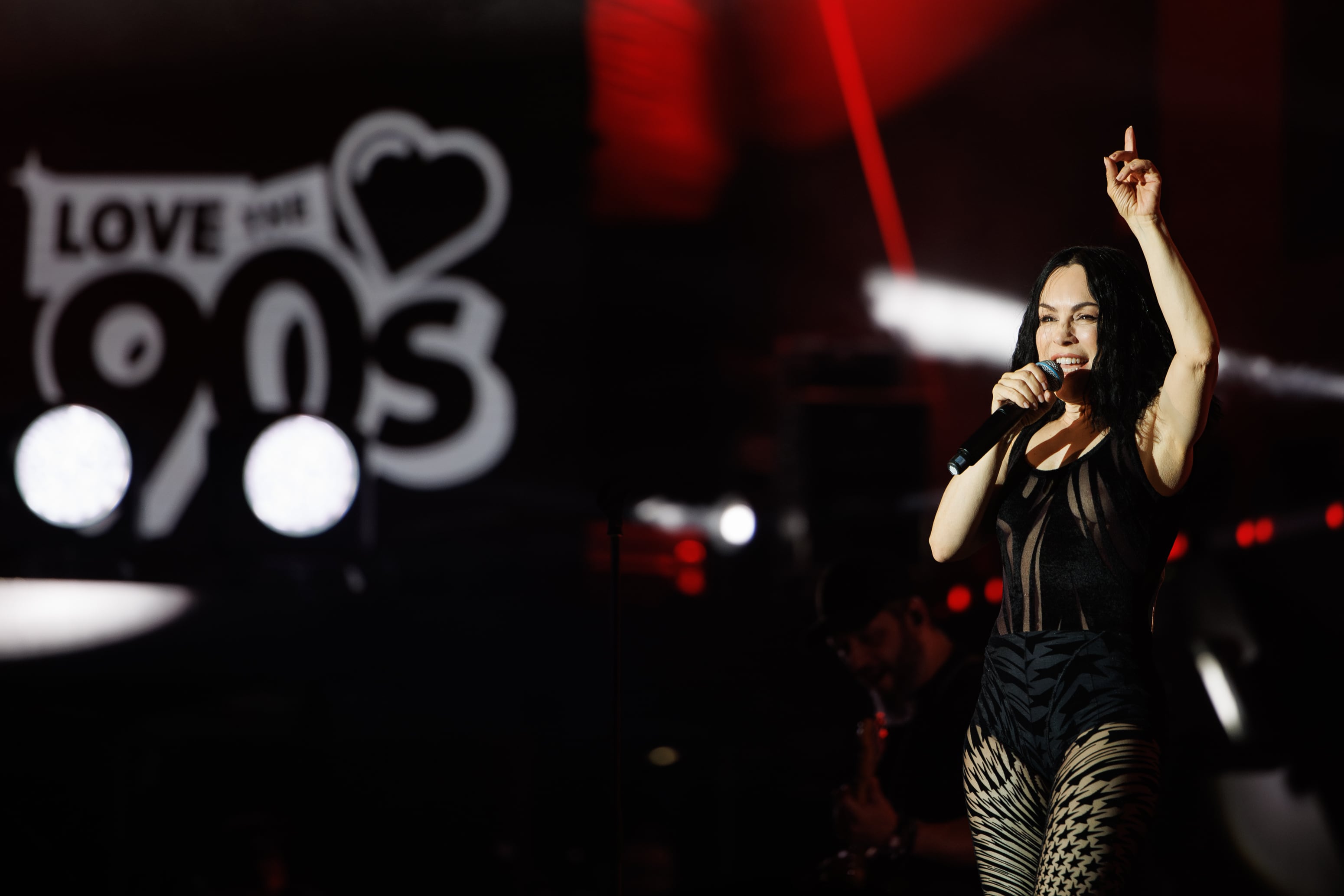 Un evento espectacular repleto de la mejor música de la década de los 90 que nos transportó a miles de recuerdos en nuestra memoria de la mano de artistas como Chimo Bayo, King Africa, Seguridad Social, Rebeca, Blackbox y muchos más repartidos en 5 escenarios.