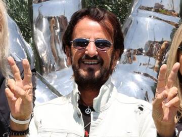 Ringo Starr celebra su 81 cumpleaños con un ritual muy hippie