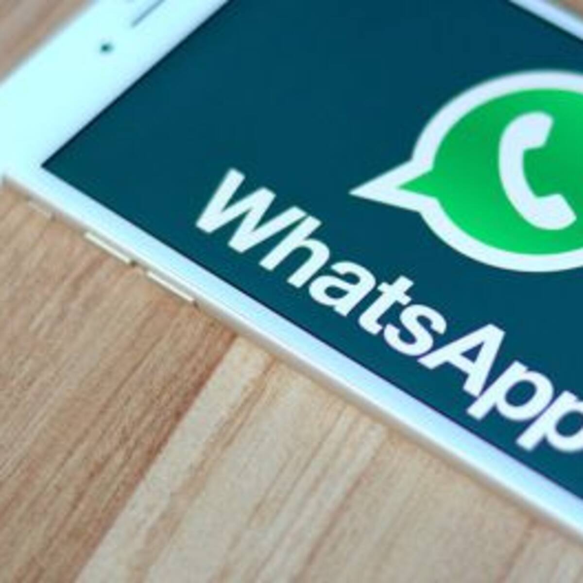 Ya podés agregar emojis a las fotos de Whatsapp