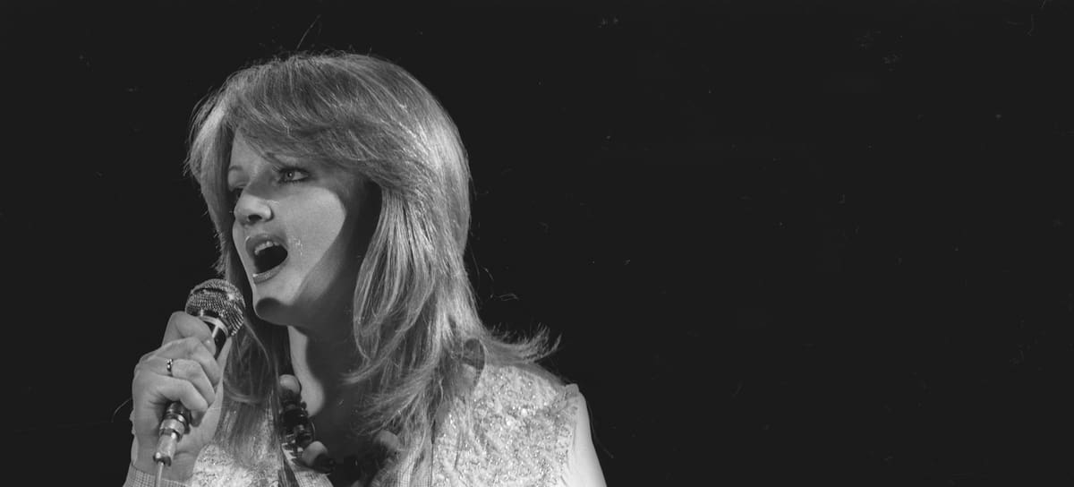 Bonnie Tyler.