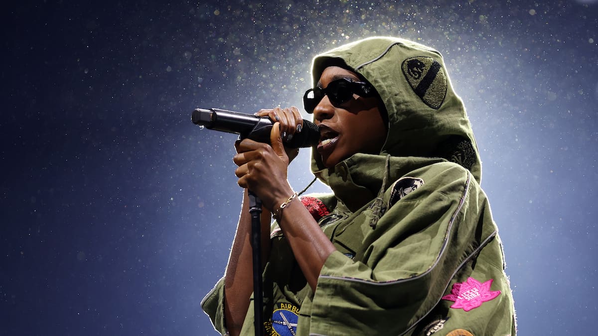Crítica de 'Sugar Girl' de Little Simz: la rapera cambia de piel en el EP más extraño de su carrera