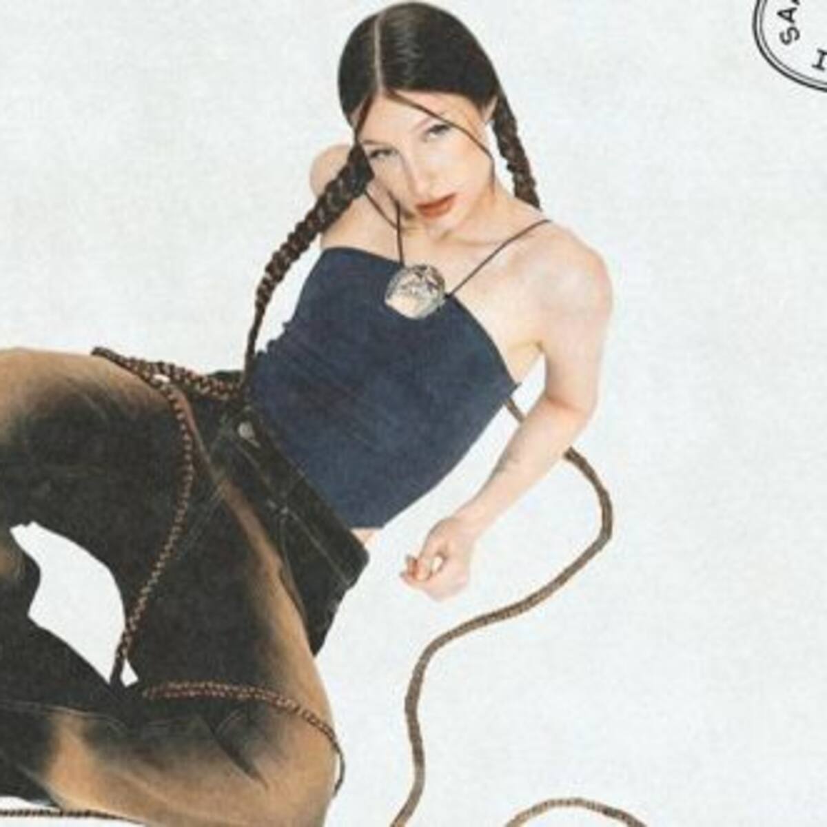Yami Safdie anuncia la llegada de su nuevo álbum “SUR”