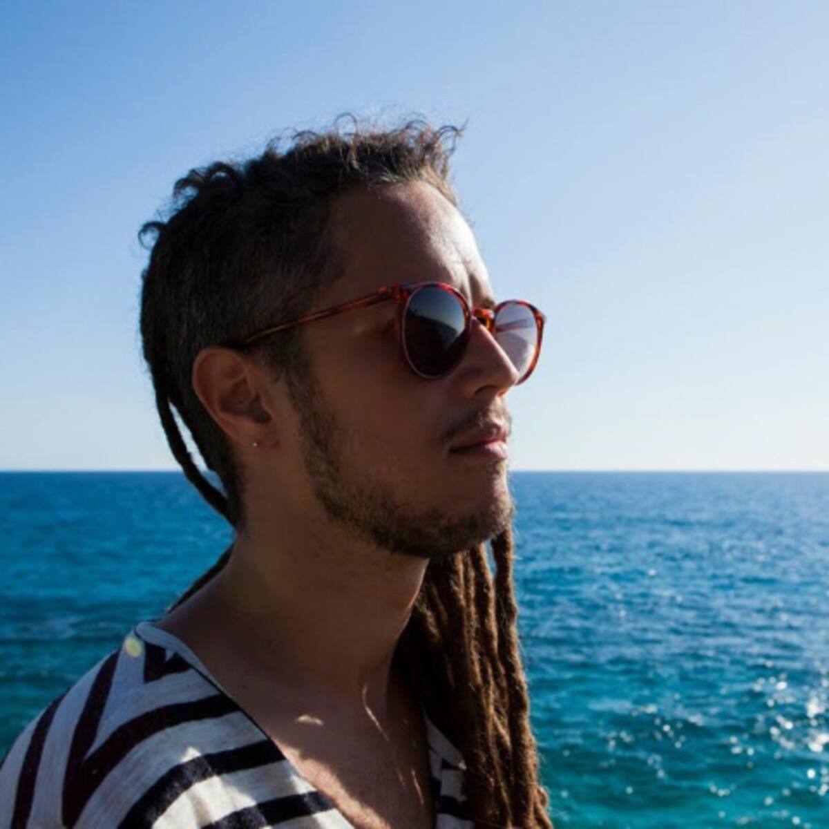 Vicente García presenta el video de "Espuma y arrecife’