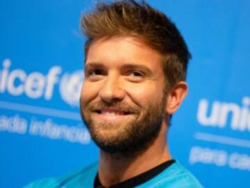 Pablo Alborán sube una foto de niño y sorprende por su look: “De pequeño estabas más mayor”