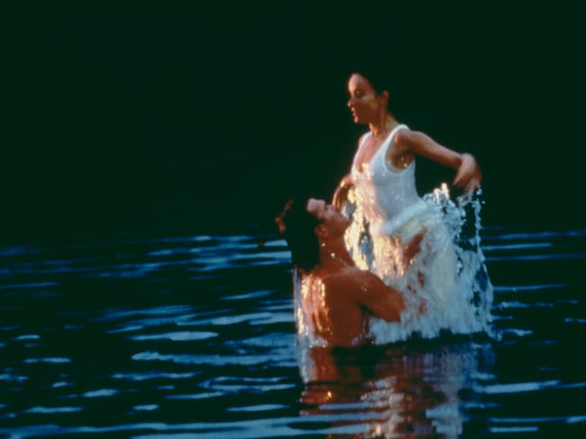Fotogramas de Dirty Dancing con Patrick Swayze y Jennifer Grey.