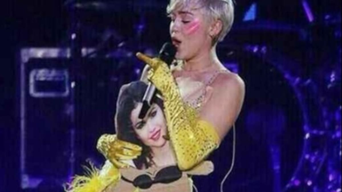 Miley Cyrus Insulta a Selena Gómez