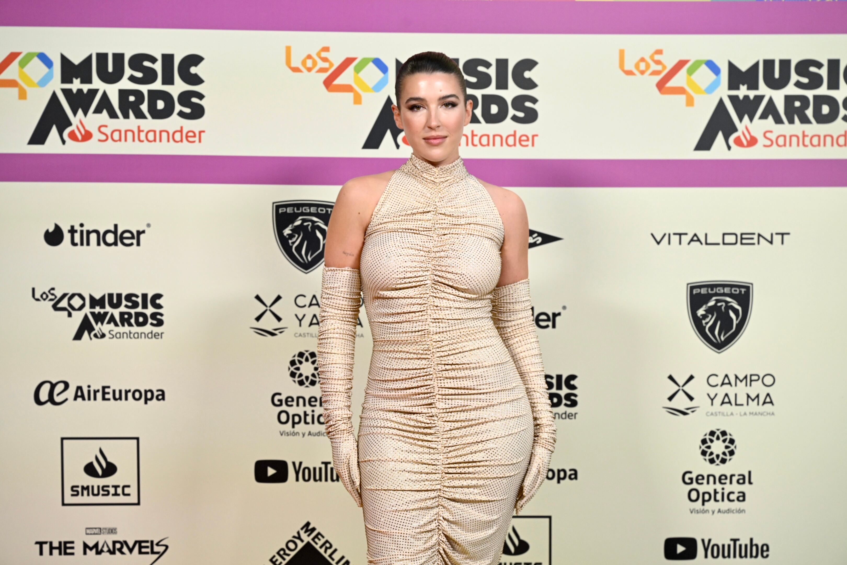 Alba Díaz en la alfombra roja de LOS40 Music Awards Santander 2023 / Foto: Jorge París y Elena Buenavista