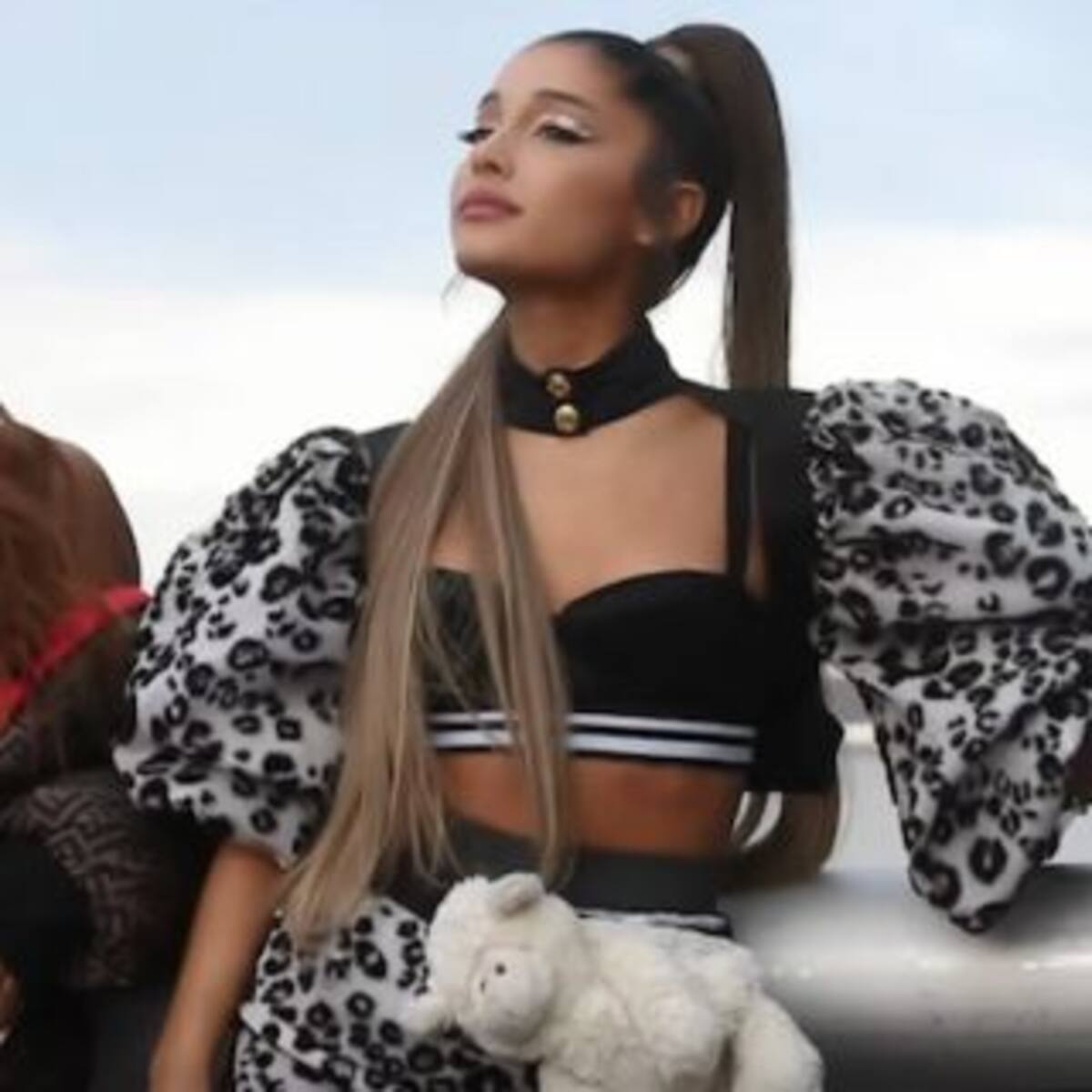 ¡Escuchá "Monopoly", lo nuevo de Ariana Grande!